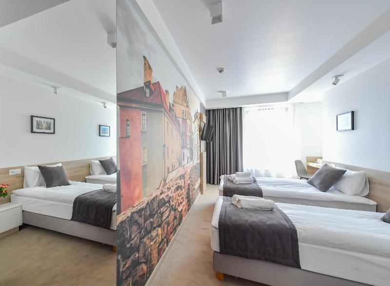 Double Room image 4