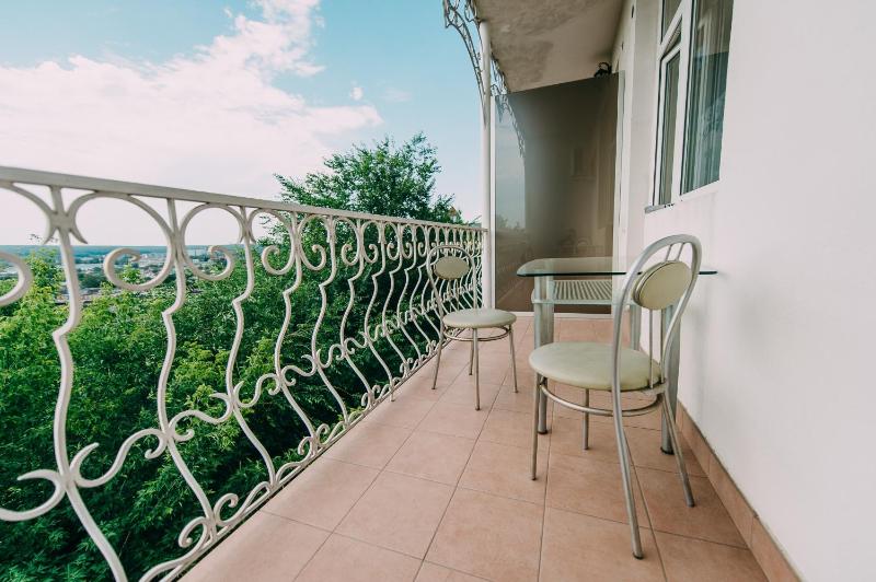 Presidential Suite image 2