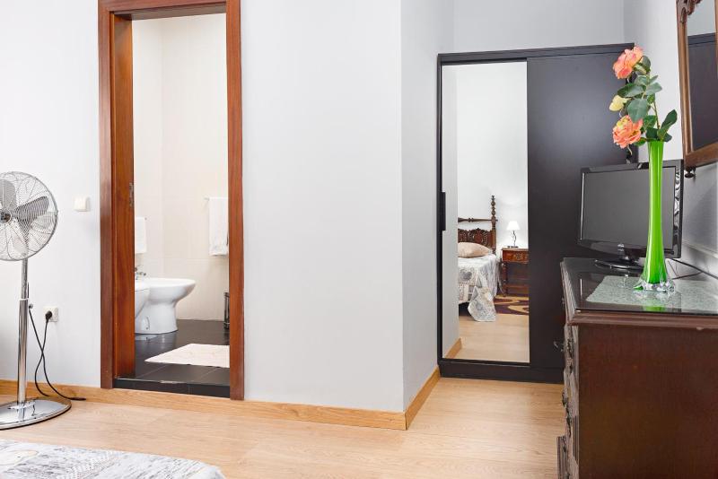 Almada Guest House - image 2