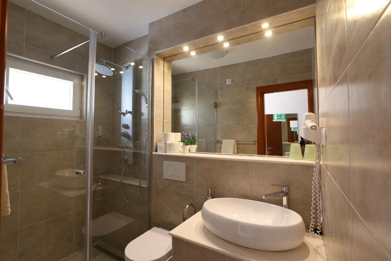 Apartment with Sea View image 1