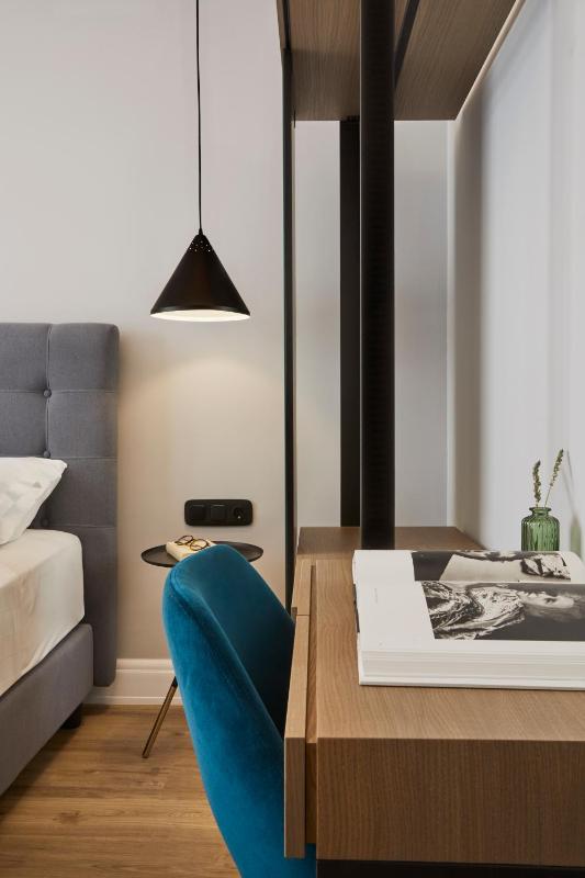 Superior Double Room with Urban View image 3