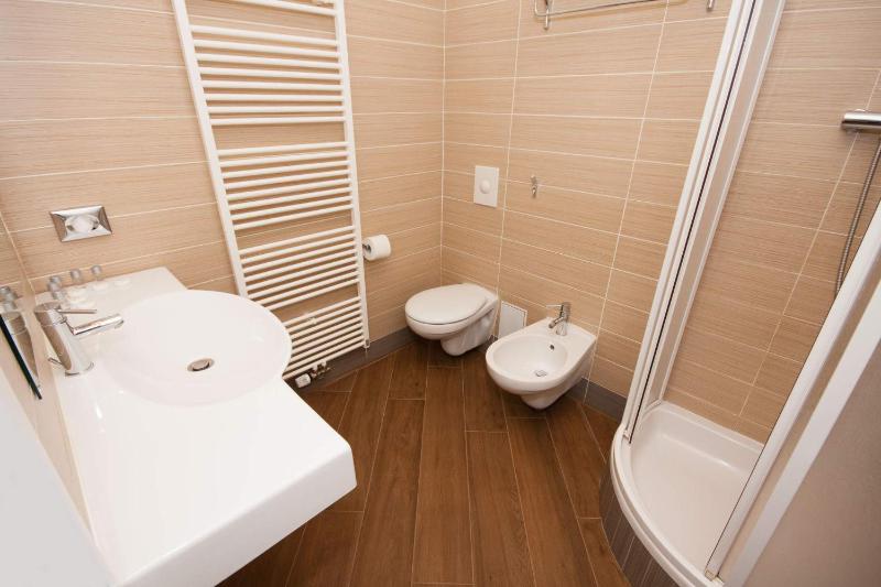 Two-Bedroom Loft Apartment image 4