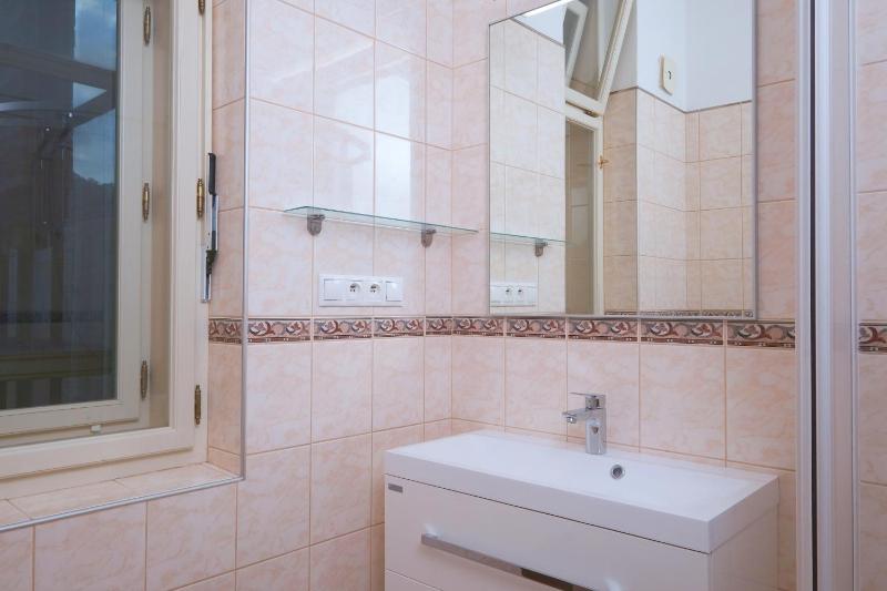 Standard Apartment image 2
