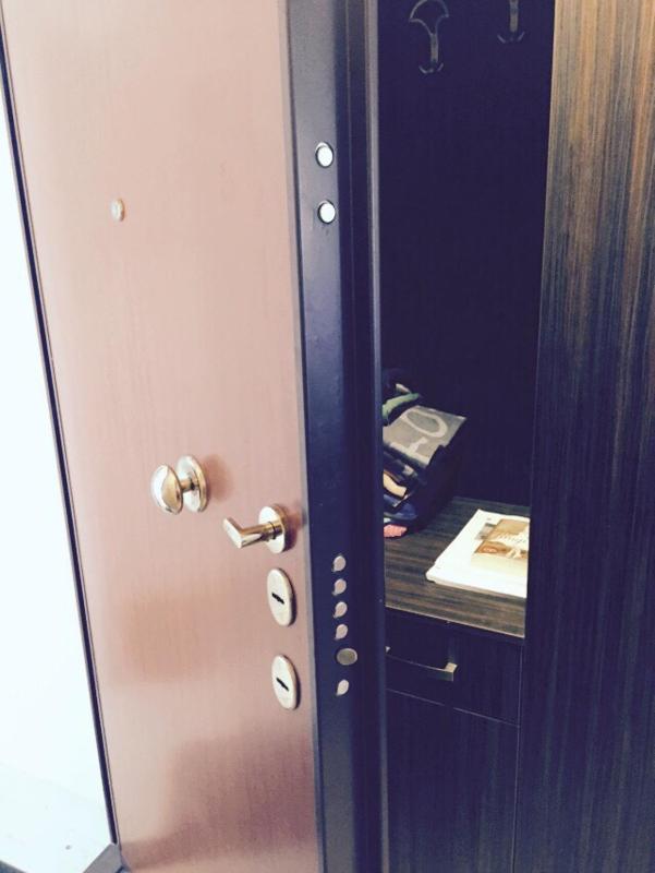 Lav Apartman Budva - image 7