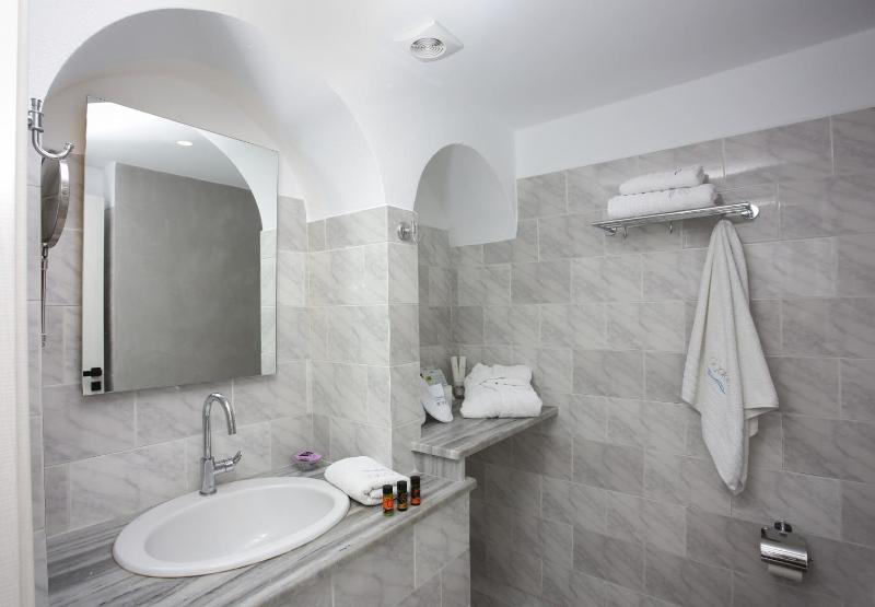 Superior Apartment image 4
