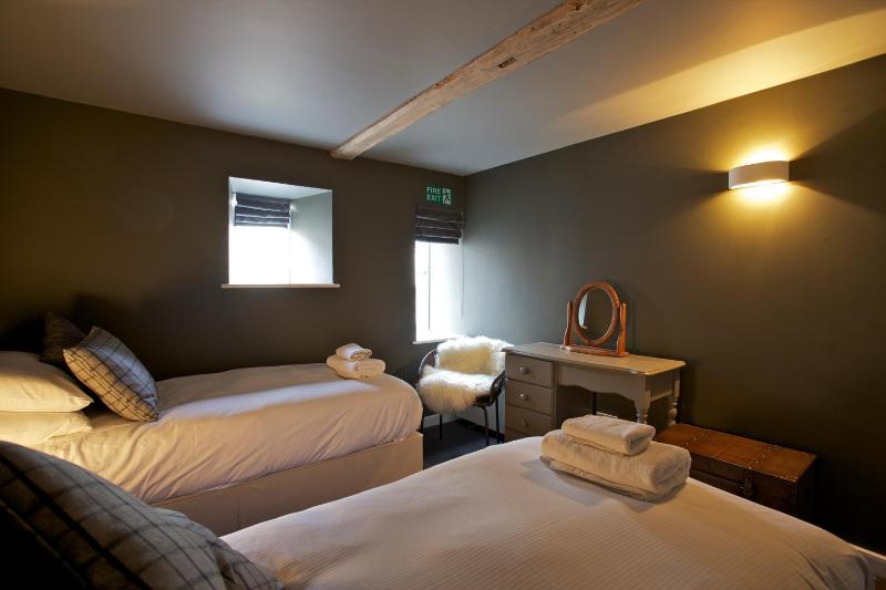 Three-Bedroom Cottage image 2