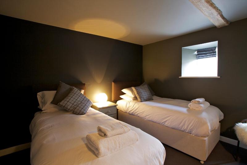 Three-Bedroom Cottage image 3