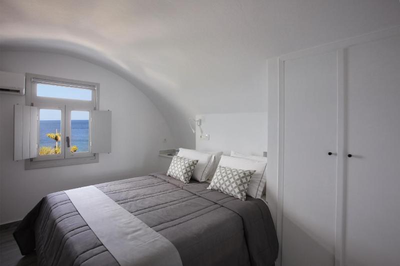 Sea View Maisonette image 4