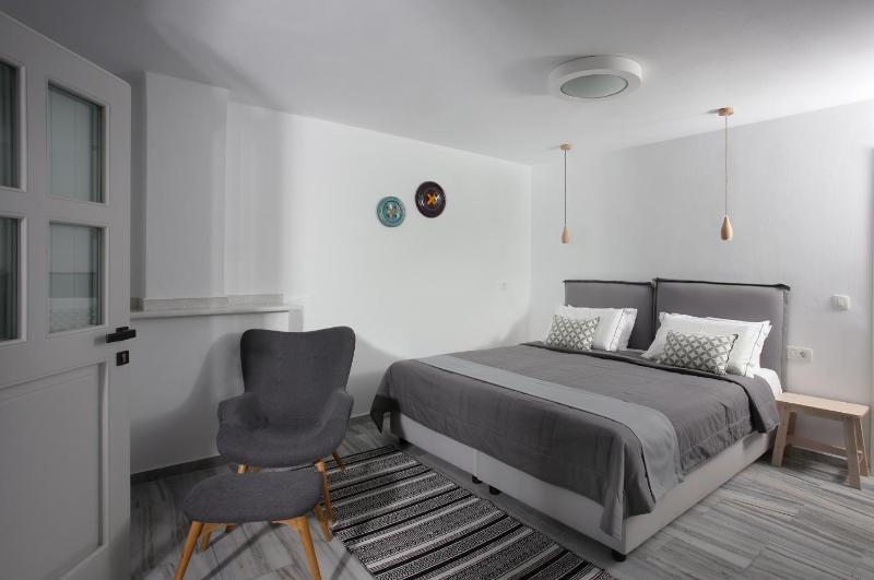 Sea View Maisonette image 3