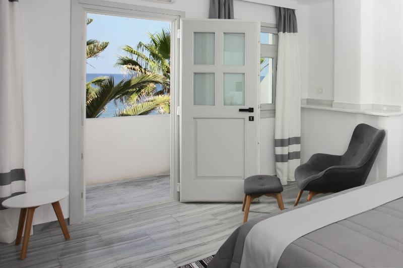 Sea View Maisonette image 2