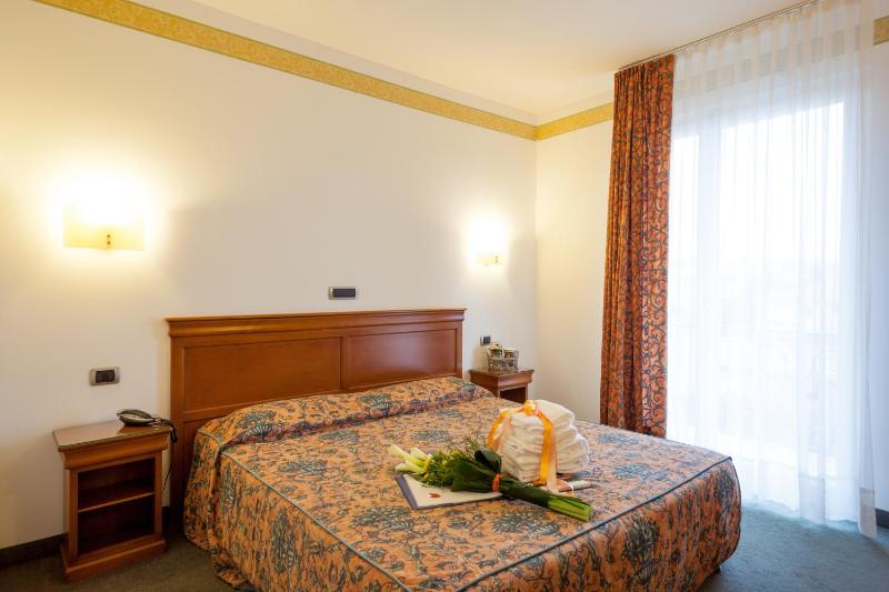 Hotel Bologna - image 12