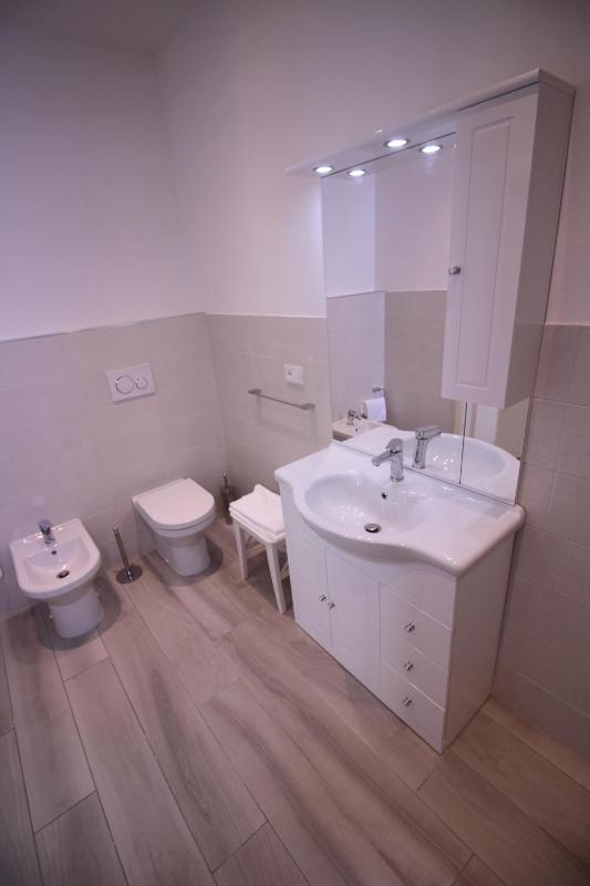 Deluxe Triple Room image 4