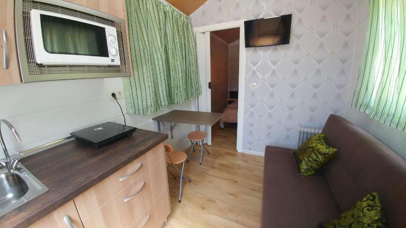 Caravan image 4