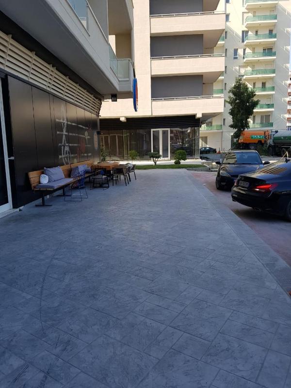 Lucky Lux Apartment - image 2