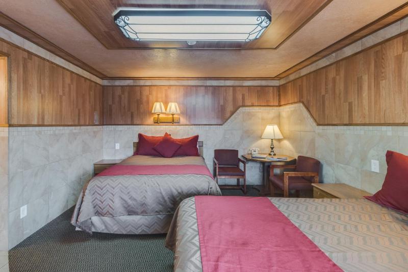 Standard Double Room image 2