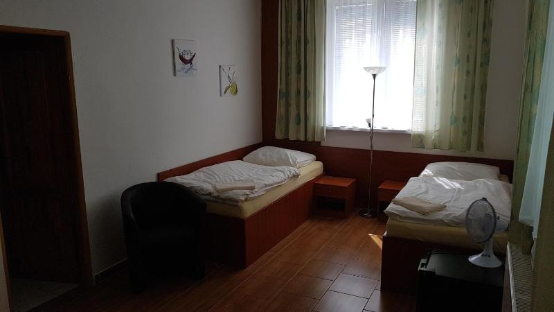 Classic Double or Twin Room image 1