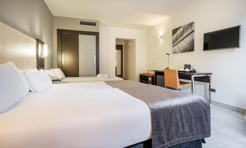 Triple Room image 4