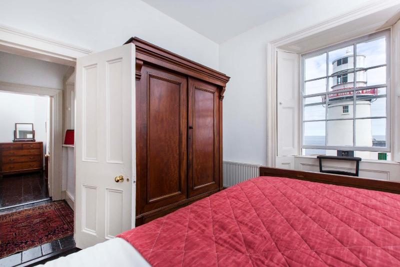 Two-Bedroom House image 3