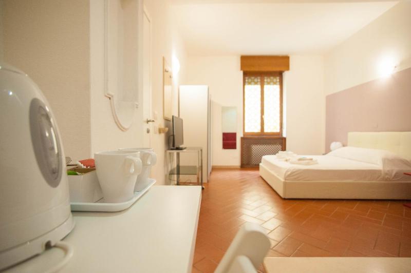 Double Room with Private External Bathroom image 3