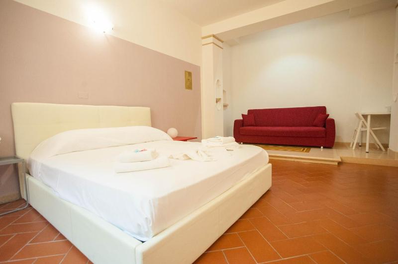 Double Room with Private External Bathroom image 1