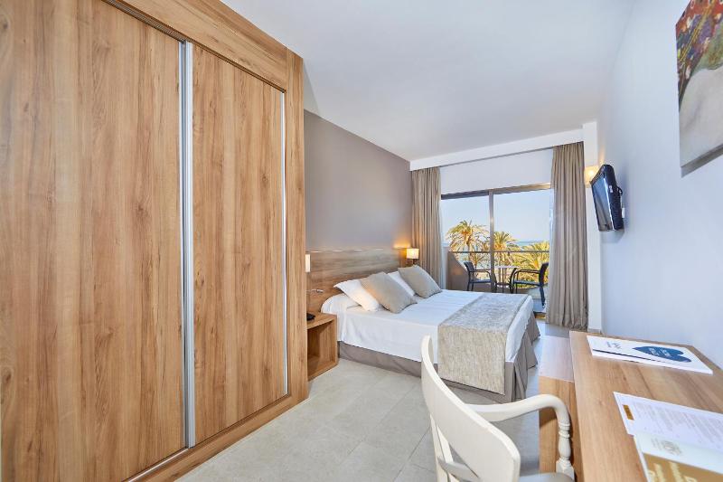 Hotel Playa Golf - image 20