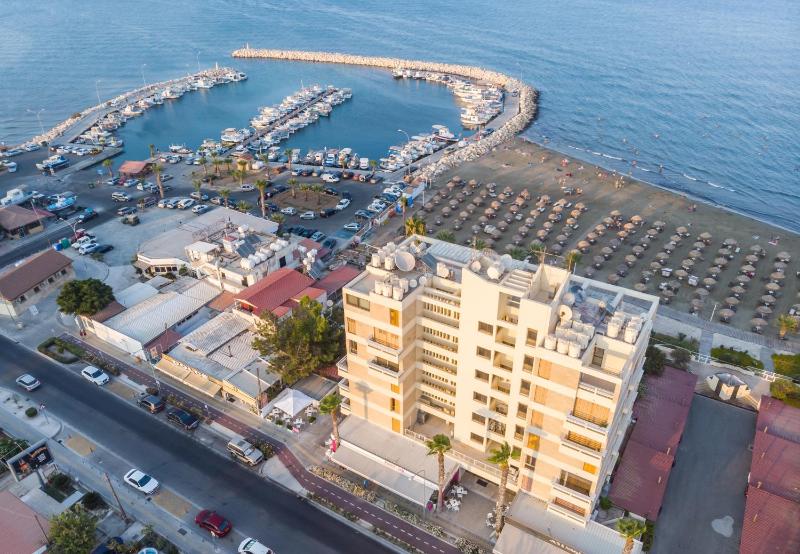 Apartment with Sea View image 1