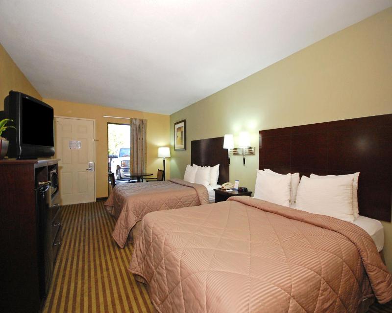 Queen Room - Non-Smoking image 4