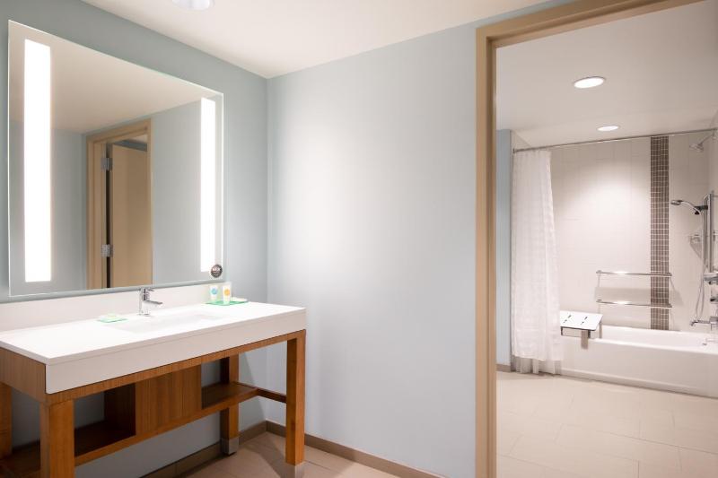Queen Room with Two Queen Beds, Sofa Bed and Accessible Tub image 3