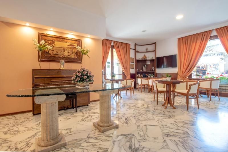 Hotel Ascot Sorrento - image 42