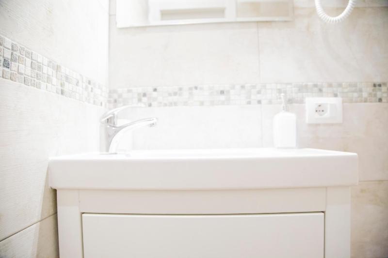 Double Room with Private External Bathroom image 2