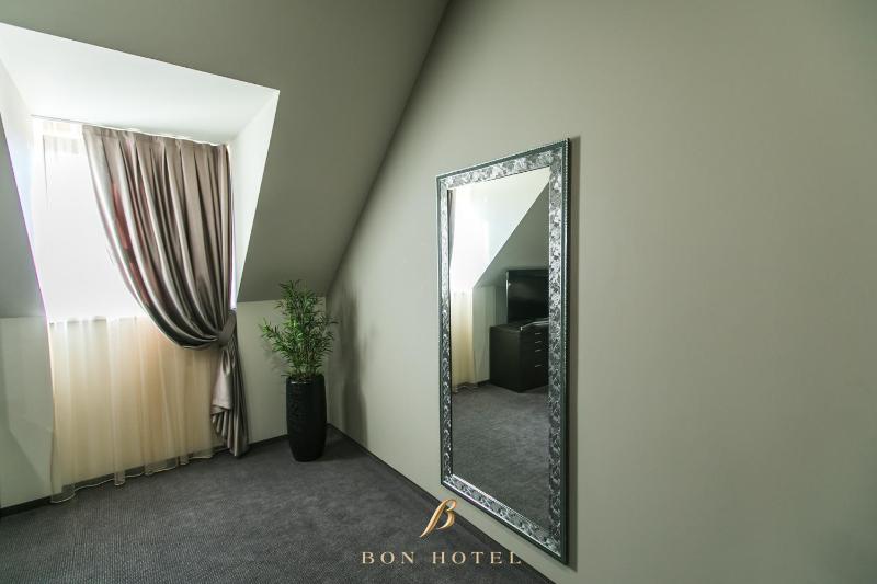 Executive Suite image 1