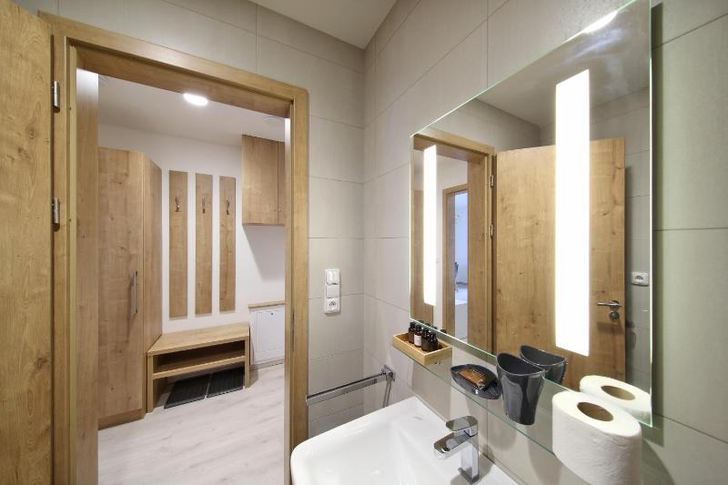Studio Apartment image 4