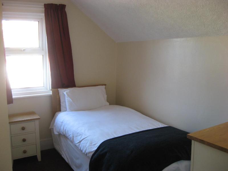 En Suite Triple Family Room image 3