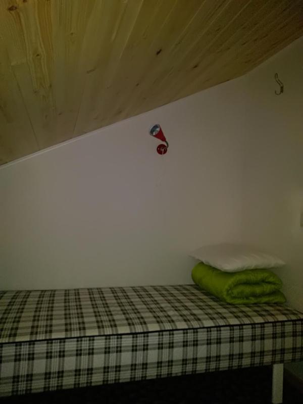 Budget Single Room without Window image 2