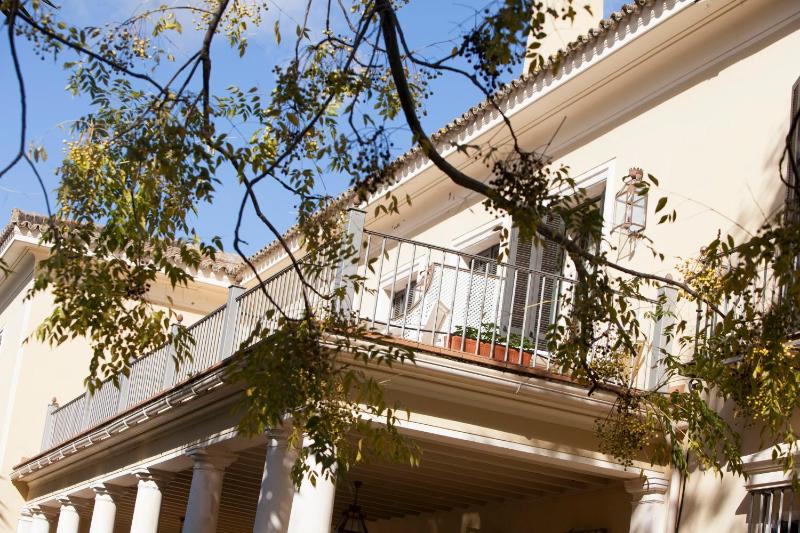 Junior Suite with Garden View image 2