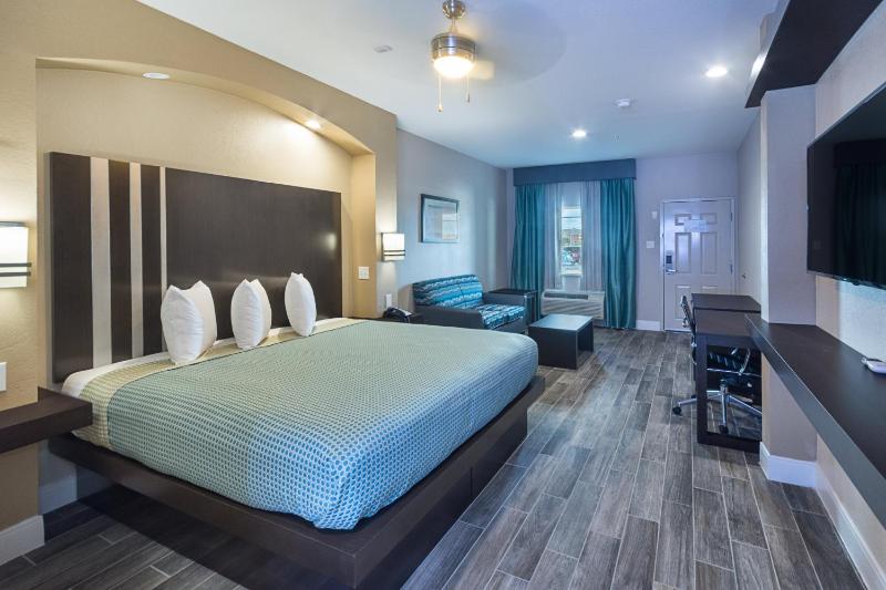 Superior King Suite - Non-Smoking image 2