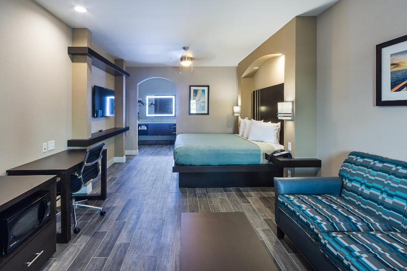 King Room - Non-Smoking image 2