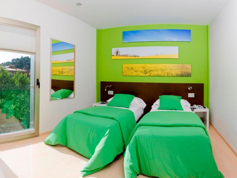 Double or Twin Room image 4