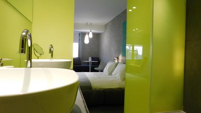 Superior Suite with Acropolis View image 2