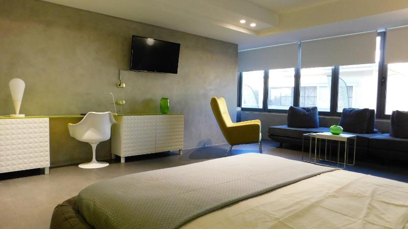 Superior Suite with Acropolis View image 3