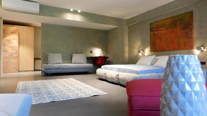 Superior Suite with Garden View image 4