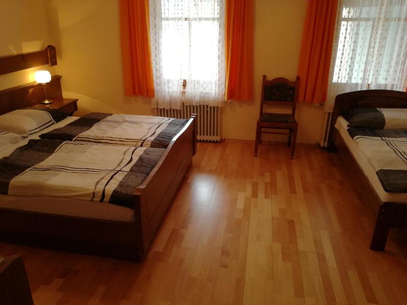 Standard Triple Room image 1