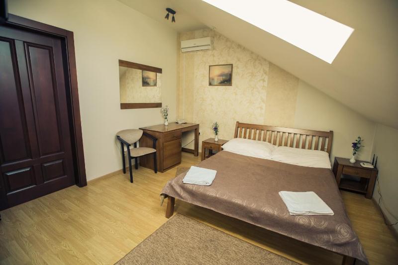 Twin Room image 1