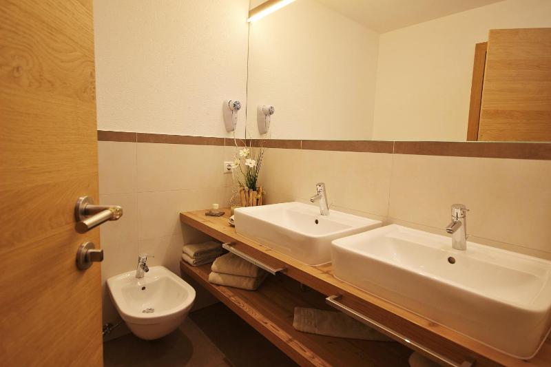 Apartment image 4