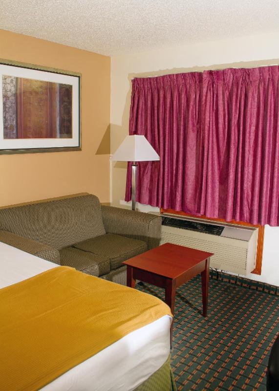 King Room image 4