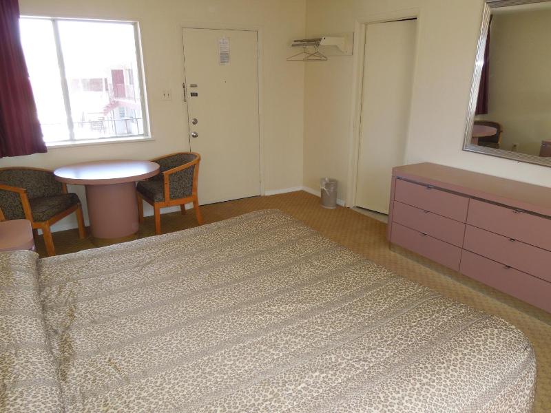 King Room image 2