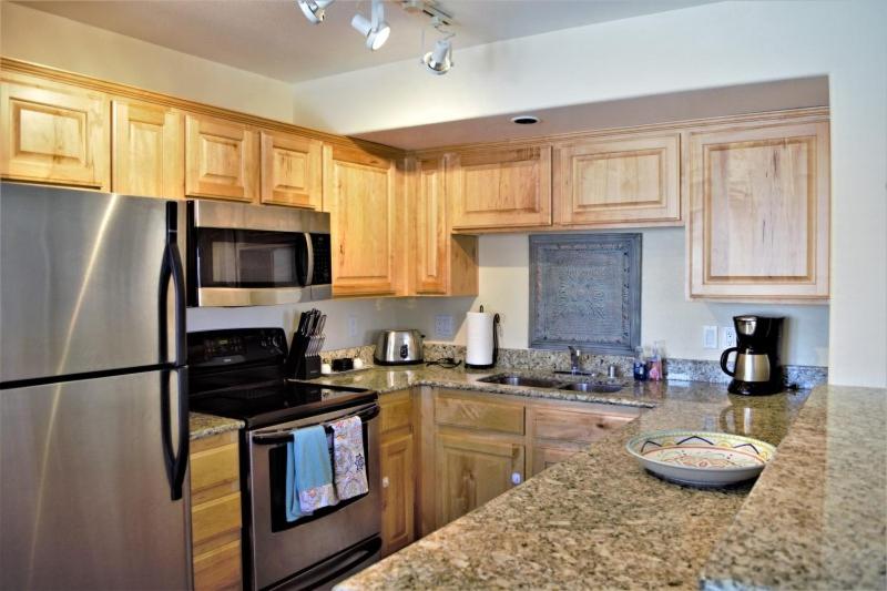 Three-Bedroom Apartment image 3