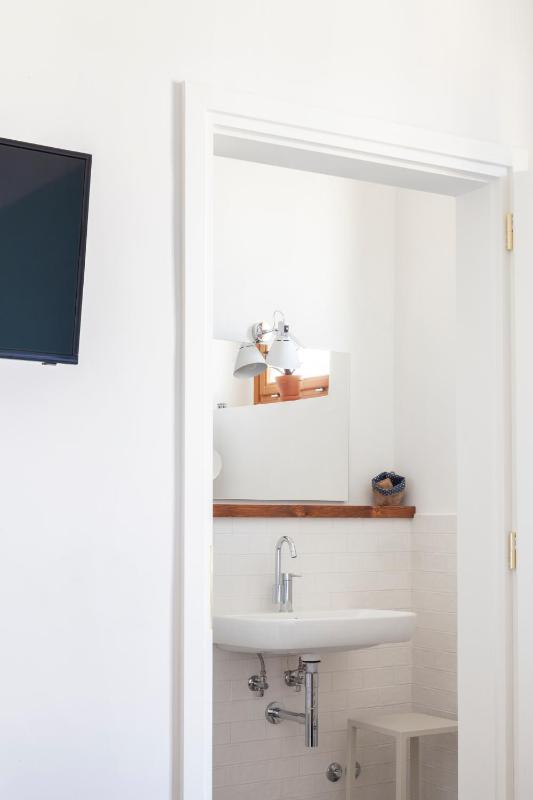 Double Room with Private Bathroom image 4