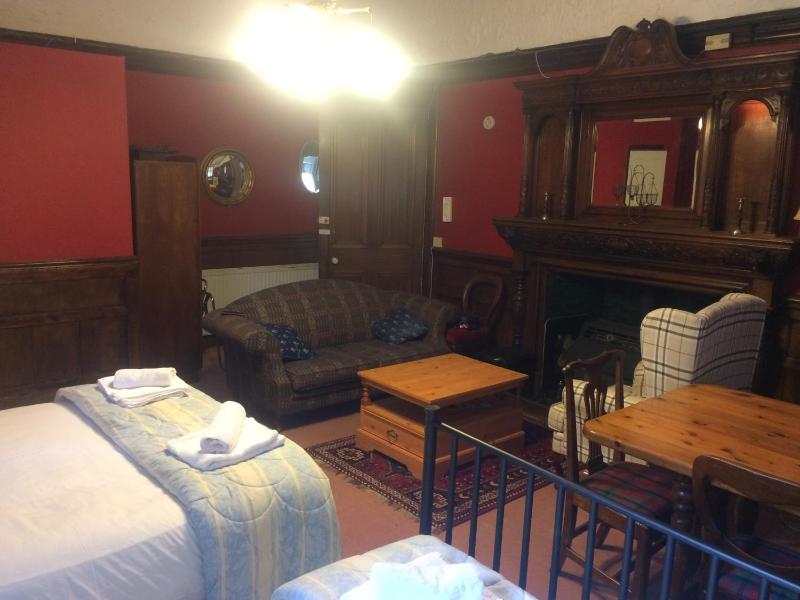 Executive Studio image 4