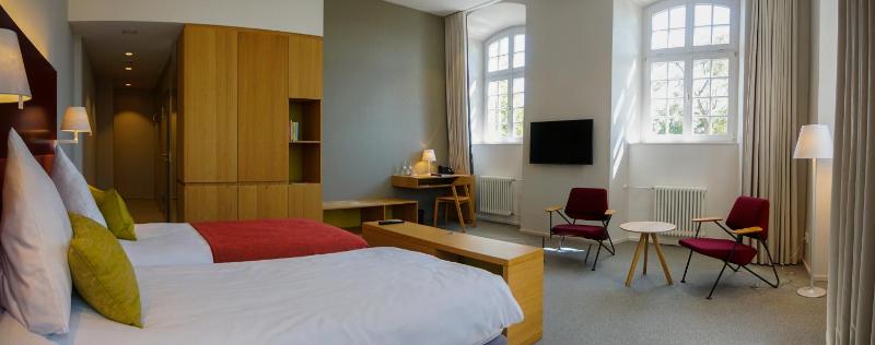 Large Double Room image 2